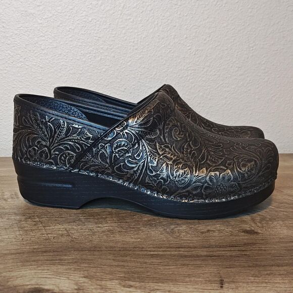 Dansko Shoes Womens Size 41 10.5 Black Metallic Professional Clogs Tooled - Picture 3 of 12